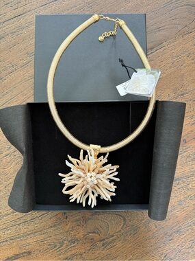 NWT Handmade GARDENIA Gold-Tone Coral Pendant Necklace